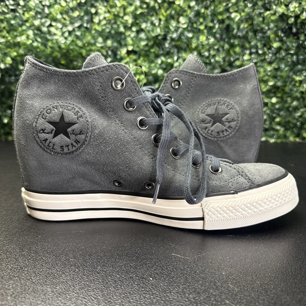 Converse Chuck Taylor All Star Lux Hidden Wedge Sneakers Women's 8 Gray Suede
